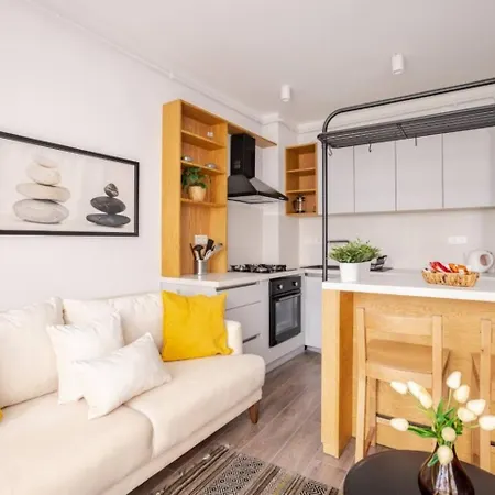 Cozy Prime Location 1bd1bath Sweet Home! #404 شقة *