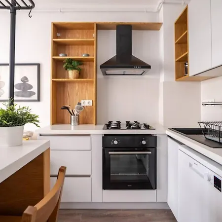 Cozy Prime Location 1bd1bath Sweet Home! #404 * Стамбул