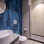 Cozy Prime Location 1bd1bath Sweet Home! #404 Apartment